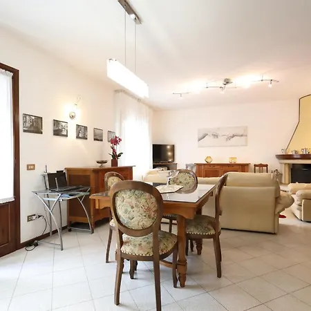 Locazione Turistica Al Vicolo Apartamento